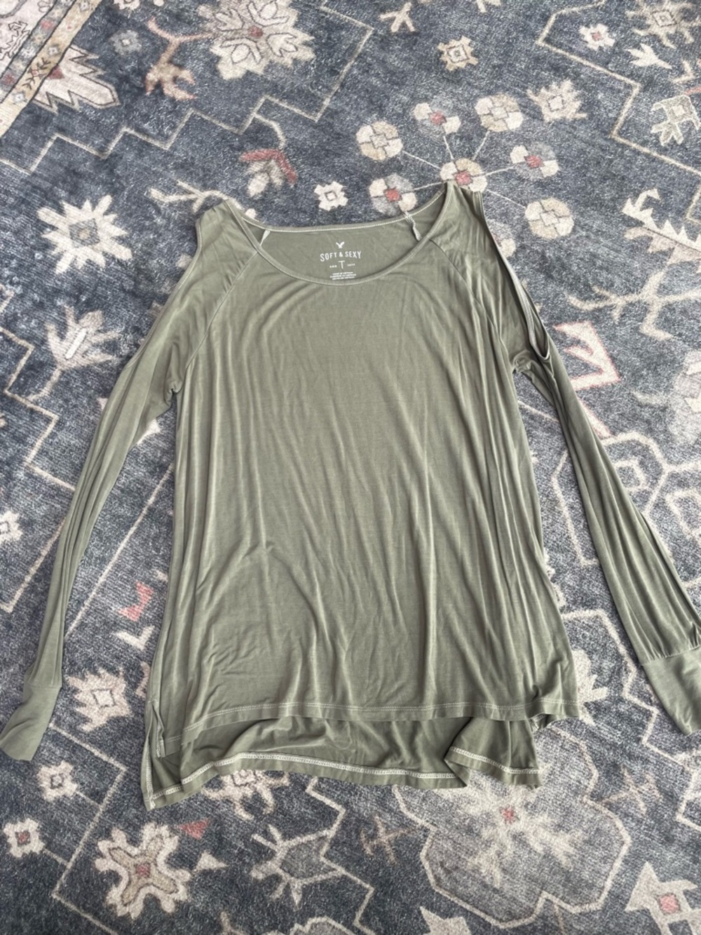 American Eagle Outfitters Olive Green Cold-Shoulder Long Sleeve Top